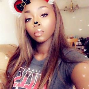 Meet your Posher, Khadijah